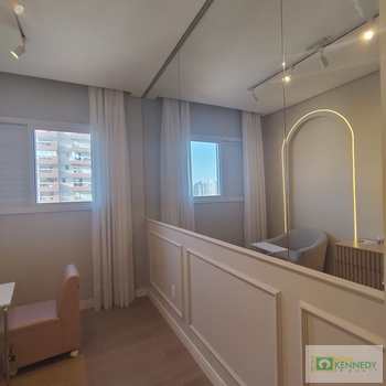 Apartamento em Praia Grande, bairro Guilhermina