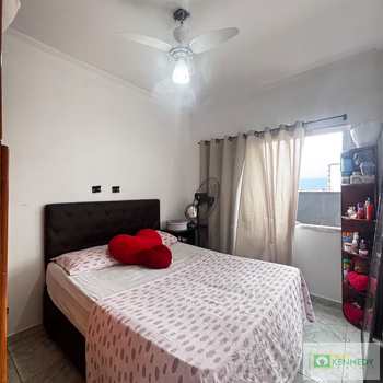 Apartamento em Praia Grande, bairro Mirim