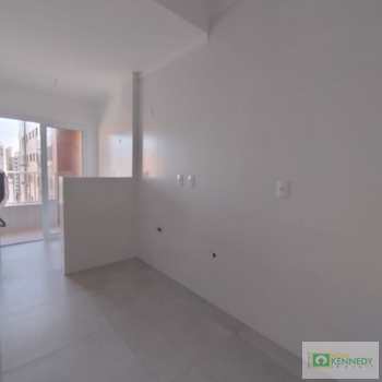 Apartamento em Praia Grande, bairro Guilhermina