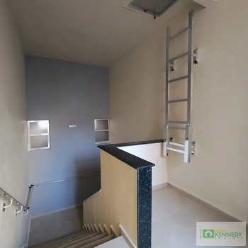Kitnet em Praia Grande, bairro Ocian