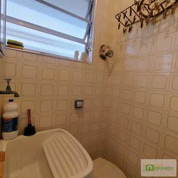 Kitnet em Praia Grande, bairro Ocian