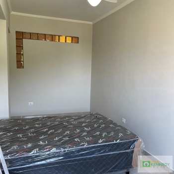 Apartamento em Praia Grande, bairro Boqueirão