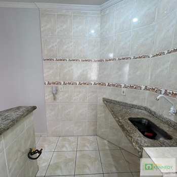 Apartamento em Praia Grande, bairro Boqueirão