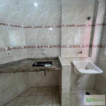 Apartamento em Praia Grande, bairro Boqueirão