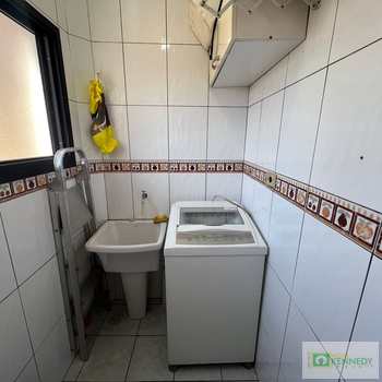 Apartamento em Praia Grande, bairro Boqueirão