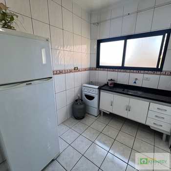 Apartamento em Praia Grande, bairro Boqueirão