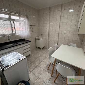 Apartamento em Praia Grande, bairro Boqueirão