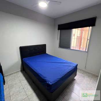 Apartamento em Praia Grande, bairro Boqueirão