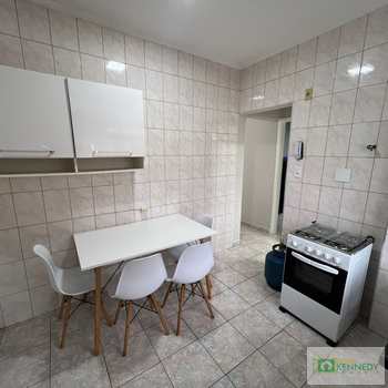 Apartamento em Praia Grande, bairro Boqueirão