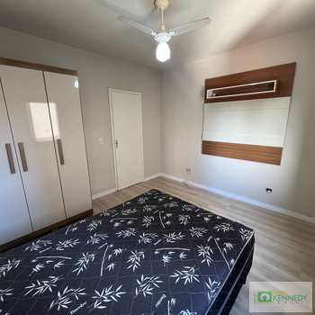 Apartamento em Praia Grande, bairro Caiçara