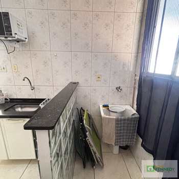 Kitnet em Praia Grande, bairro Guilhermina