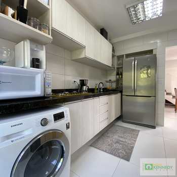 Apartamento em Praia Grande, bairro Canto do Forte