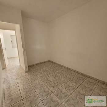 Casa em Praia Grande, bairro Samambaia