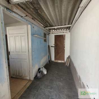 Casa em Praia Grande, bairro Samambaia