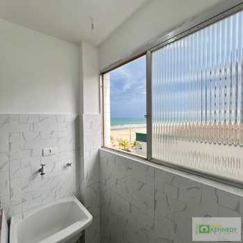 Apartamento em Praia Grande, bairro Tupi