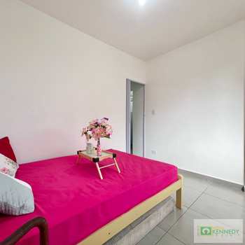 Apartamento em Praia Grande, bairro Tupi