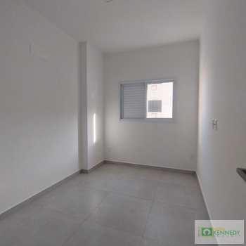 Apartamento em Praia Grande, bairro Guilhermina