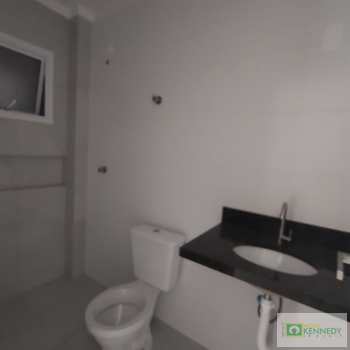 Apartamento em Praia Grande, bairro Guilhermina