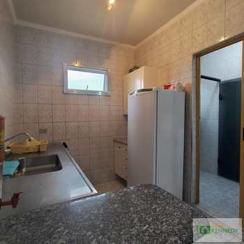 Kitnet em Praia Grande, bairro Balneário Maracanã