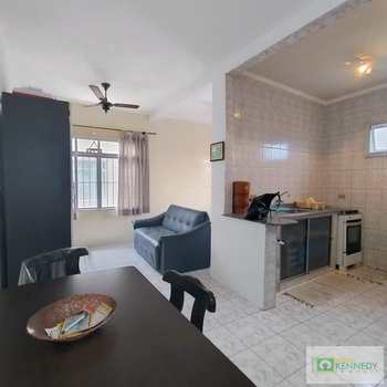 Kitnet em Praia Grande, bairro Balneário Maracanã