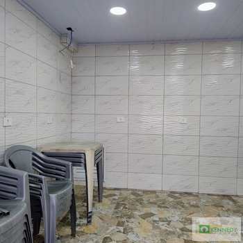 Kitnet em Praia Grande, bairro Balneário Maracanã
