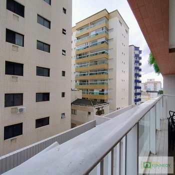 Kitnet em Praia Grande, bairro Balneário Maracanã