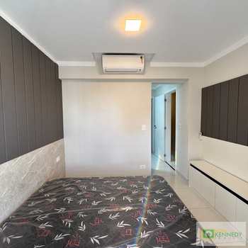 Apartamento em Praia Grande, bairro Guilhermina