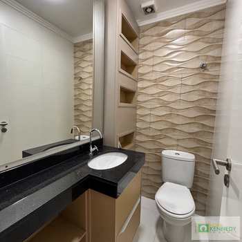 Apartamento em Praia Grande, bairro Guilhermina