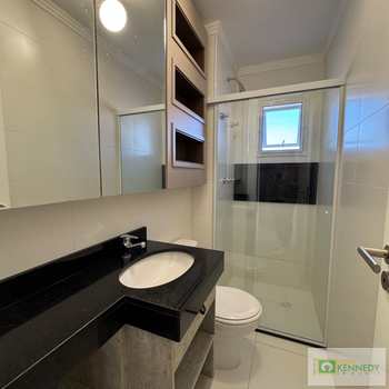 Apartamento em Praia Grande, bairro Guilhermina