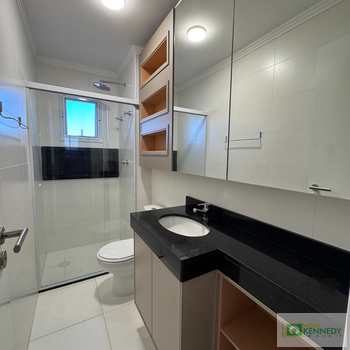 Apartamento em Praia Grande, bairro Guilhermina