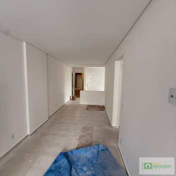 Apartamento em Praia Grande, bairro Boqueirão
