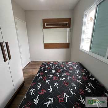 Apartamento em Praia Grande, bairro Tupi
