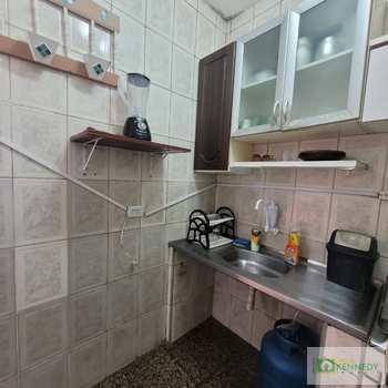 Kitnet em Praia Grande, bairro Ocian