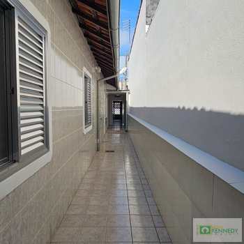 Casa em Praia Grande, bairro Mirim