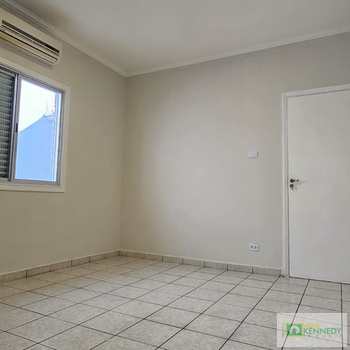 Casa em Praia Grande, bairro Mirim