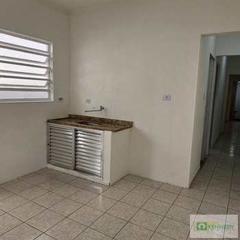 Casa em Praia Grande, bairro Mirim