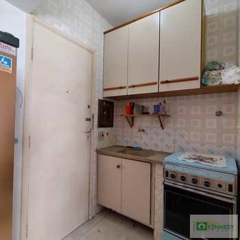 Kitnet em Praia Grande, bairro Ocian