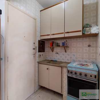 Kitnet em Praia Grande, bairro Ocian