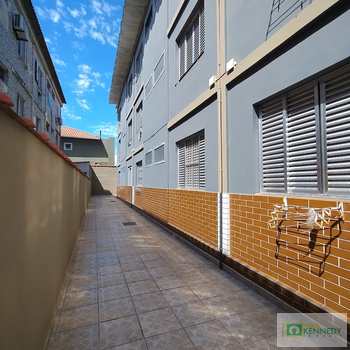 Kitnet em Praia Grande, bairro Ocian