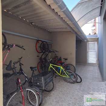 Kitnet em Praia Grande, bairro Ocian