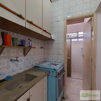 Kitnet em Praia Grande, bairro Ocian