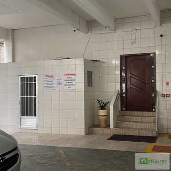 Apartamento em Praia Grande, bairro Boqueirão