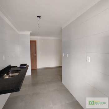 Apartamento em Praia Grande, bairro Caiçara