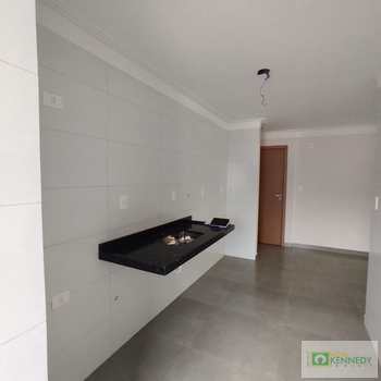 Apartamento em Praia Grande, bairro Caiçara