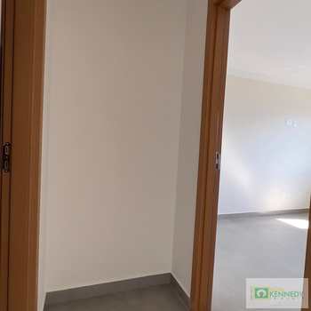 Apartamento em Praia Grande, bairro Caiçara