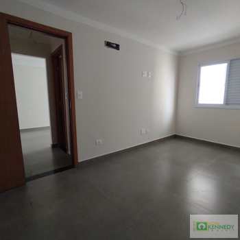 Apartamento em Praia Grande, bairro Caiçara