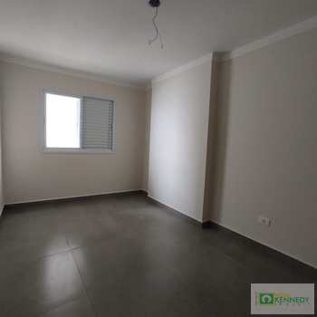 Apartamento em Praia Grande, bairro Caiçara