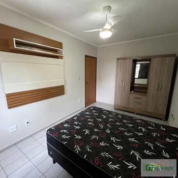 Apartamento em Praia Grande, bairro Guilhermina