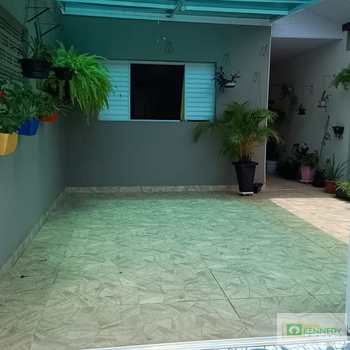 Casa em Praia Grande, bairro Balneário Maracanã