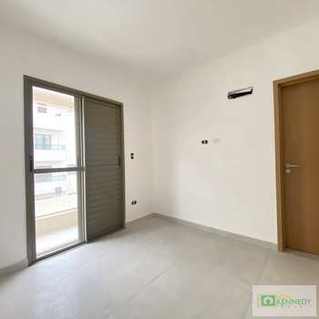 Apartamento em Praia Grande, bairro Canto do Forte